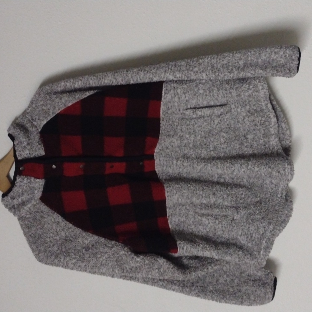 Women's Maurices Buffalo Plaid and Grey Pullover sz. 0x